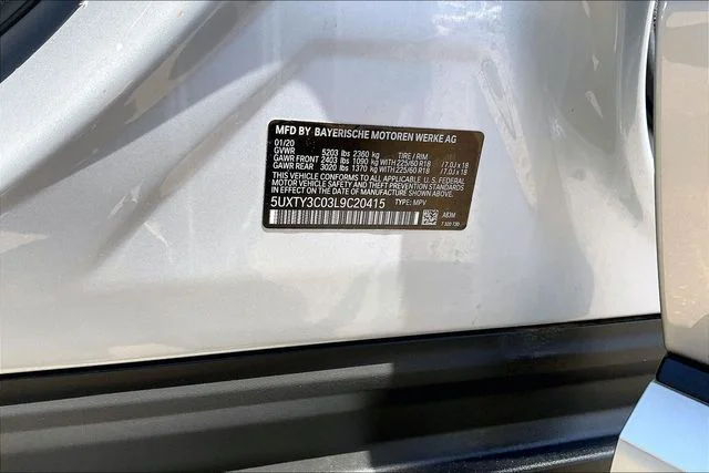 Used 2020 Glacier Silver Metallic BMW sDrive30i image 33