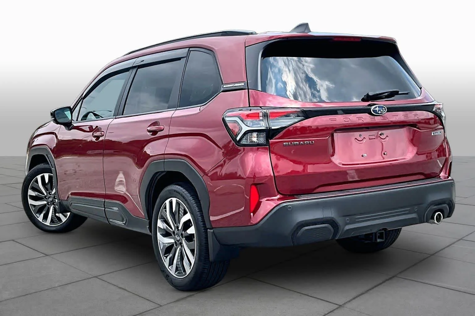 Used 2025 Crimson Red Pearl Subaru Touring image 9