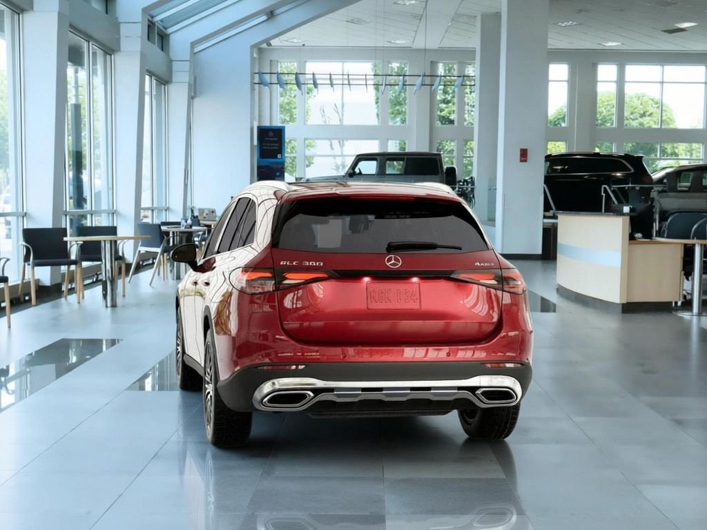 New 2026 MANUFAKTUR Patagonia Red Metallic Mercedes-Benz GLC 300 image 25