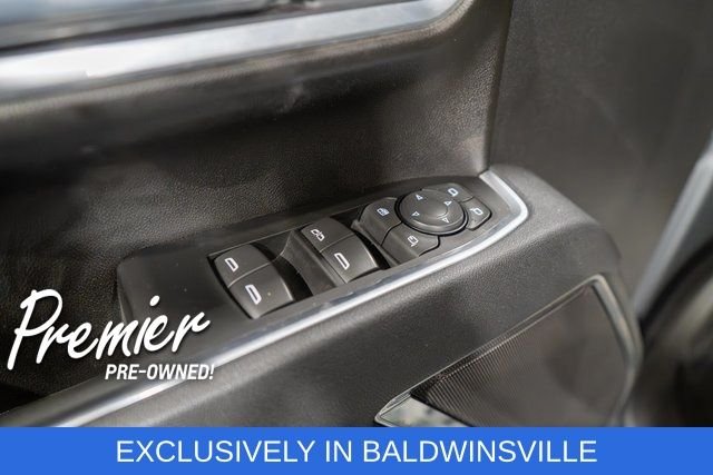 Used 2025 Sterling Metallic GMC SLE image 15