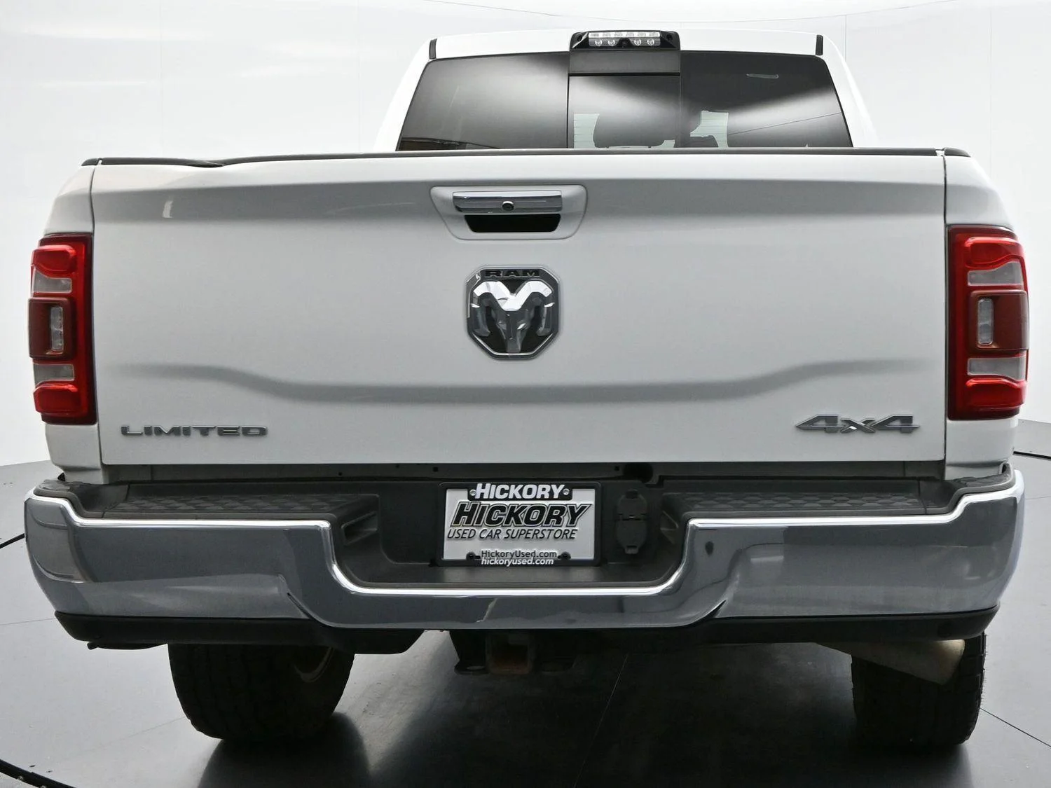 Used 2020 Bright White Clearcoat Ram Limited image 6