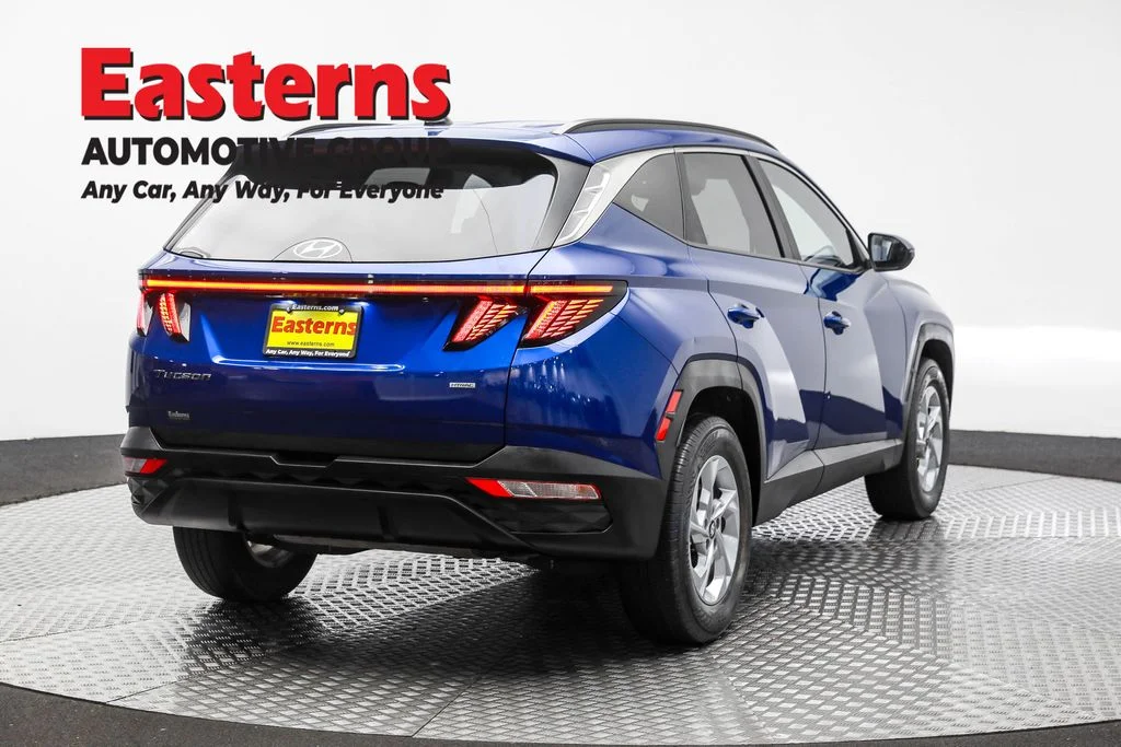 Used 2022 Blue Hyundai SEL image 5