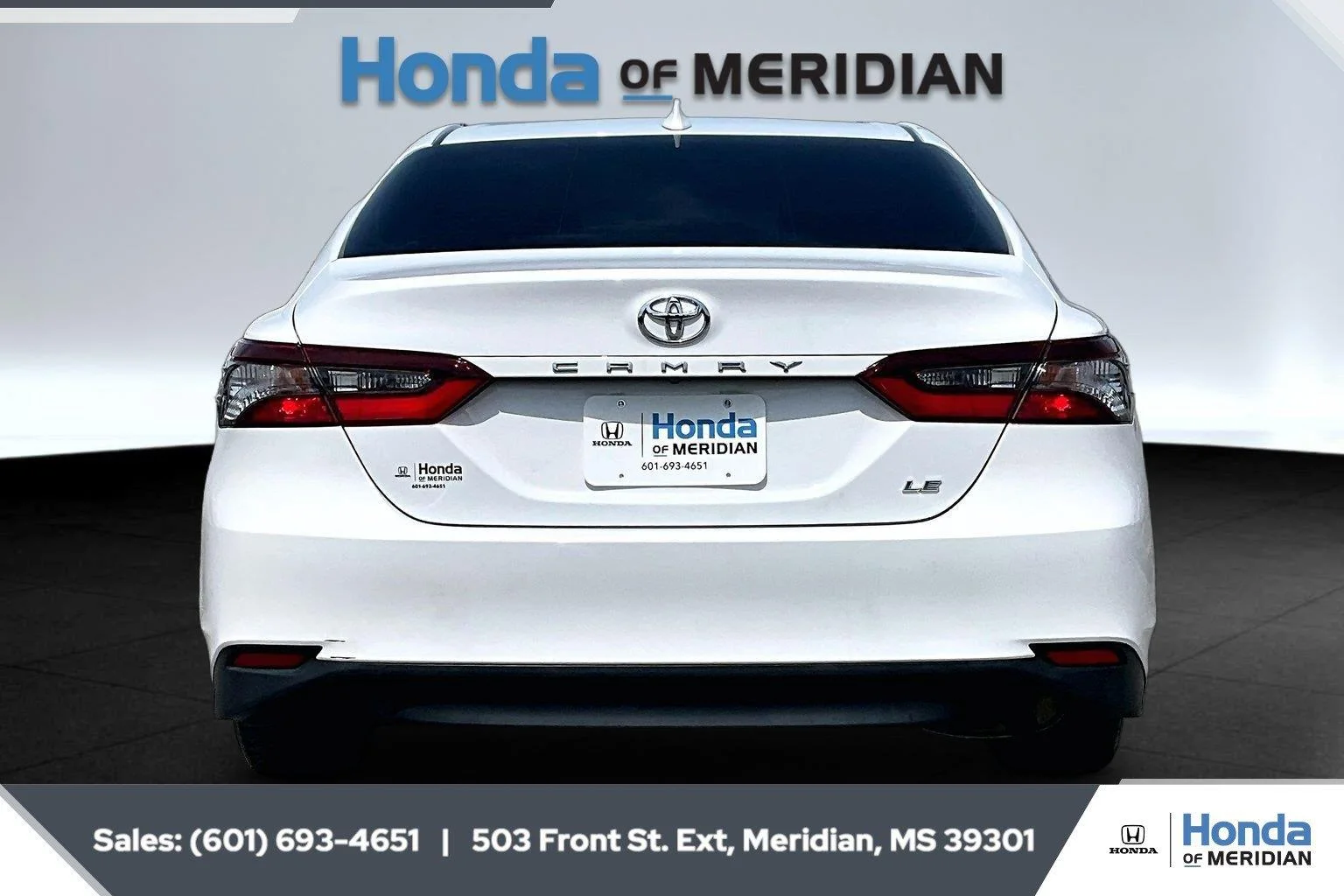 Used 2024 Ice Cap Toyota LE image 4
