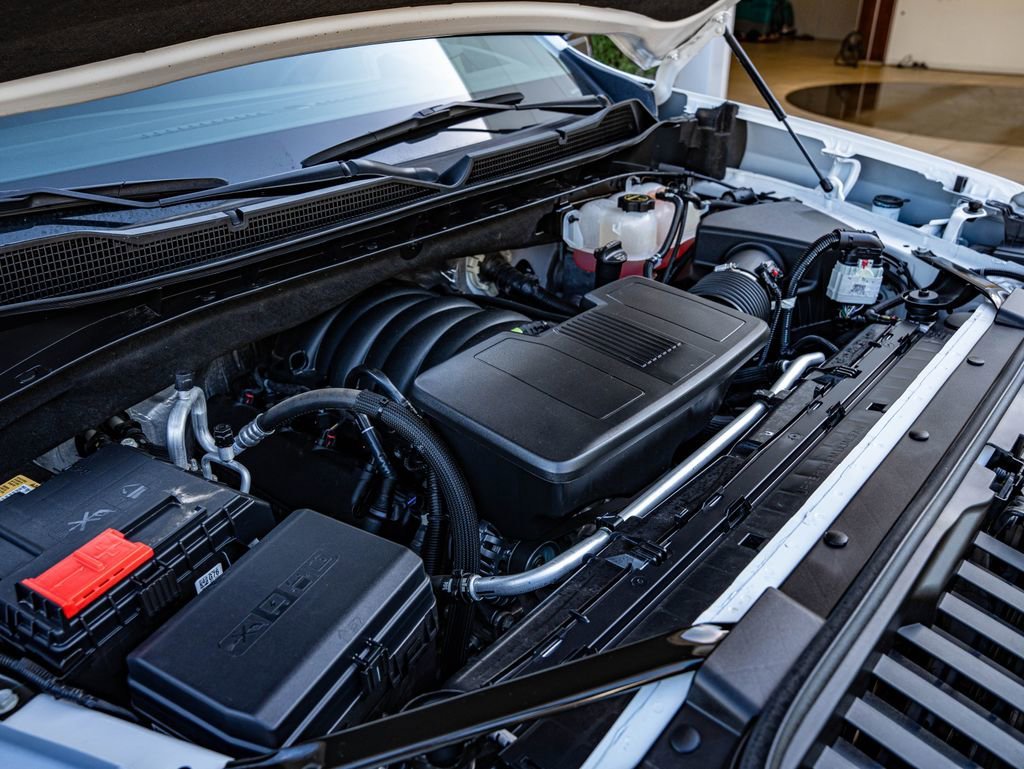 Used 2024 Summit White Chevrolet ZR2 image 34