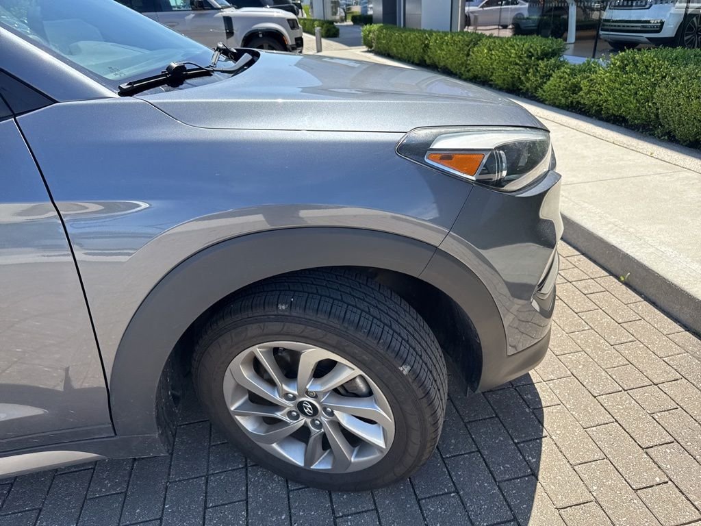 Used 2017 Coliseum Gray Hyundai SE image 11