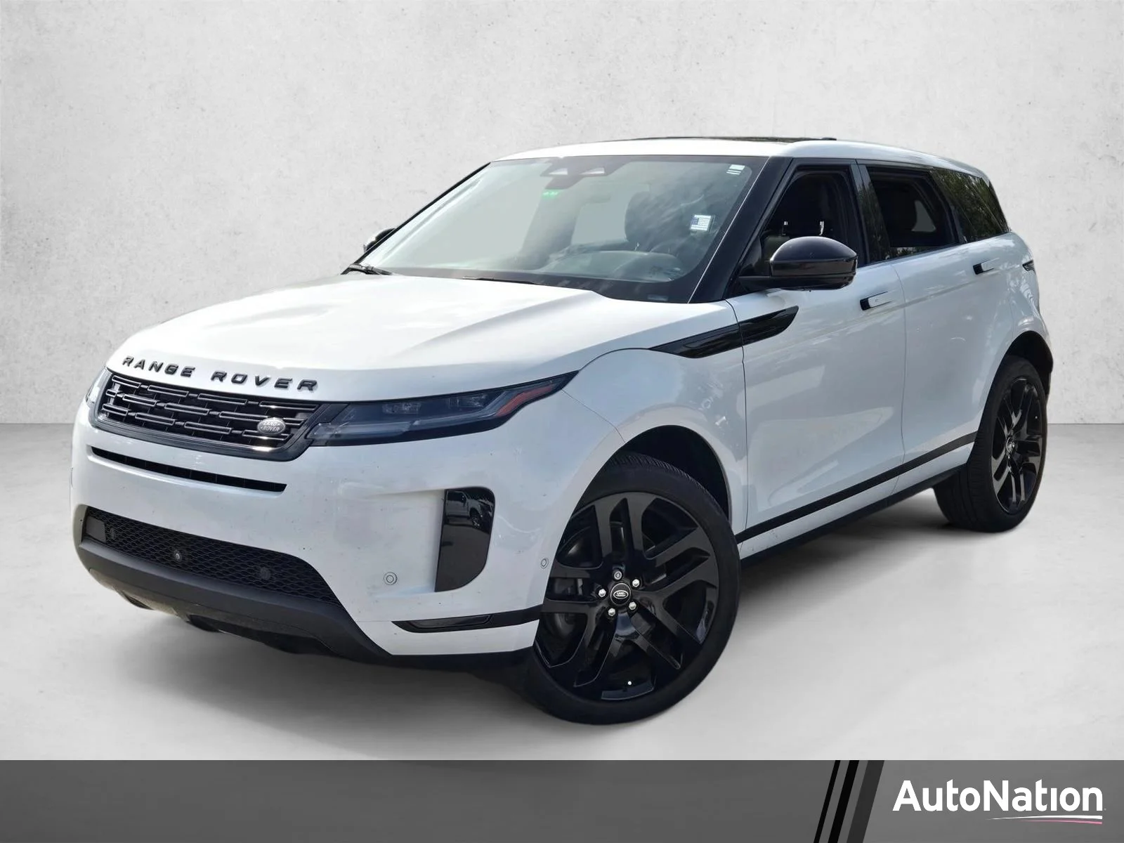 Used 2024 White Land Rover Core S image 1