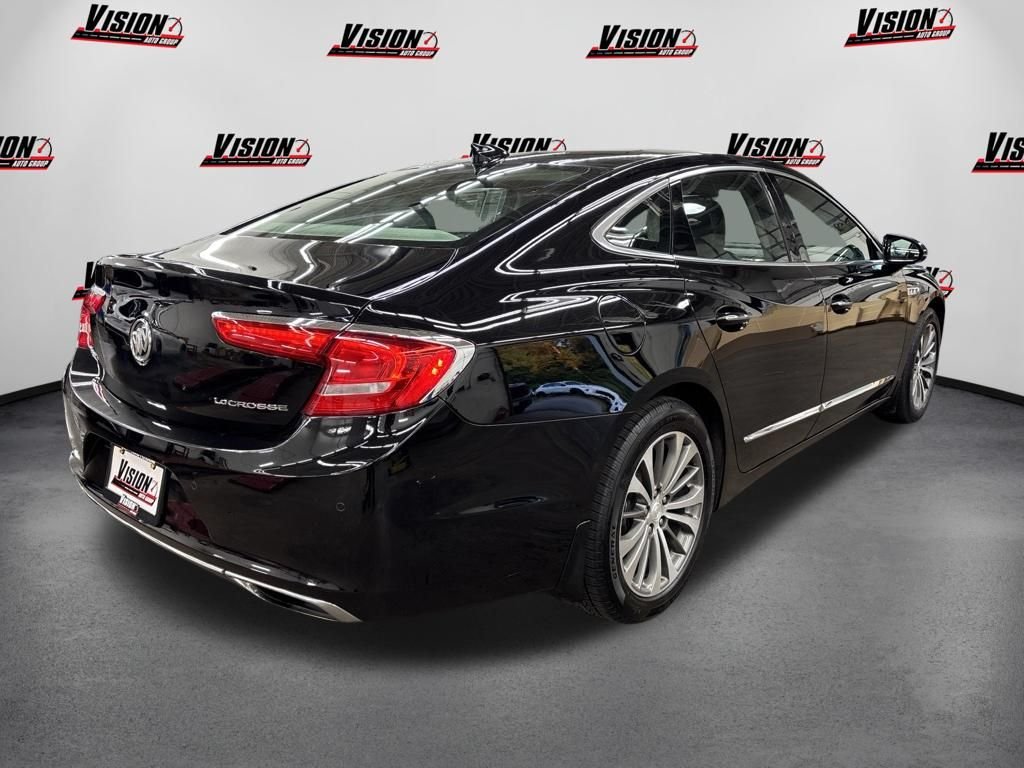 Used 2018 Black Buick Essence image 5