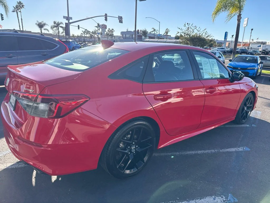 Used 2024  Honda Sport image 5