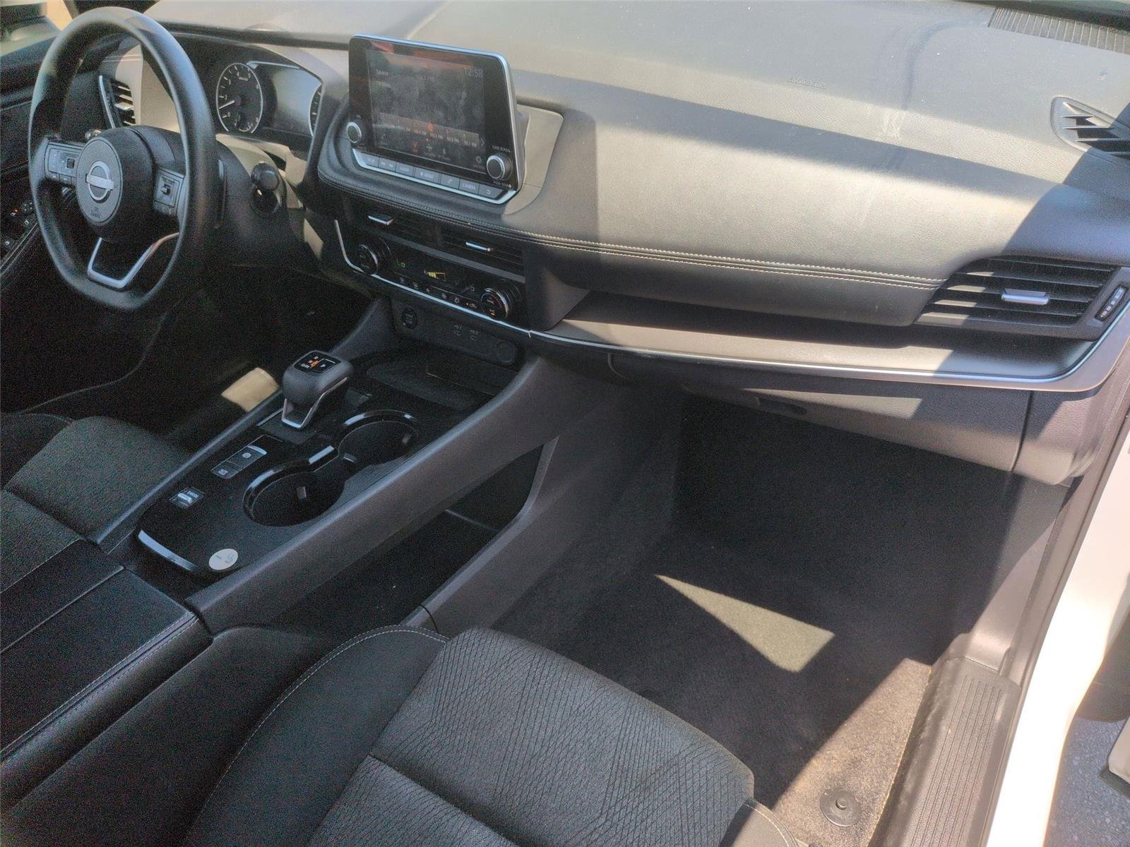 Used 2024 Everest White Pearl Nissan SV image 37