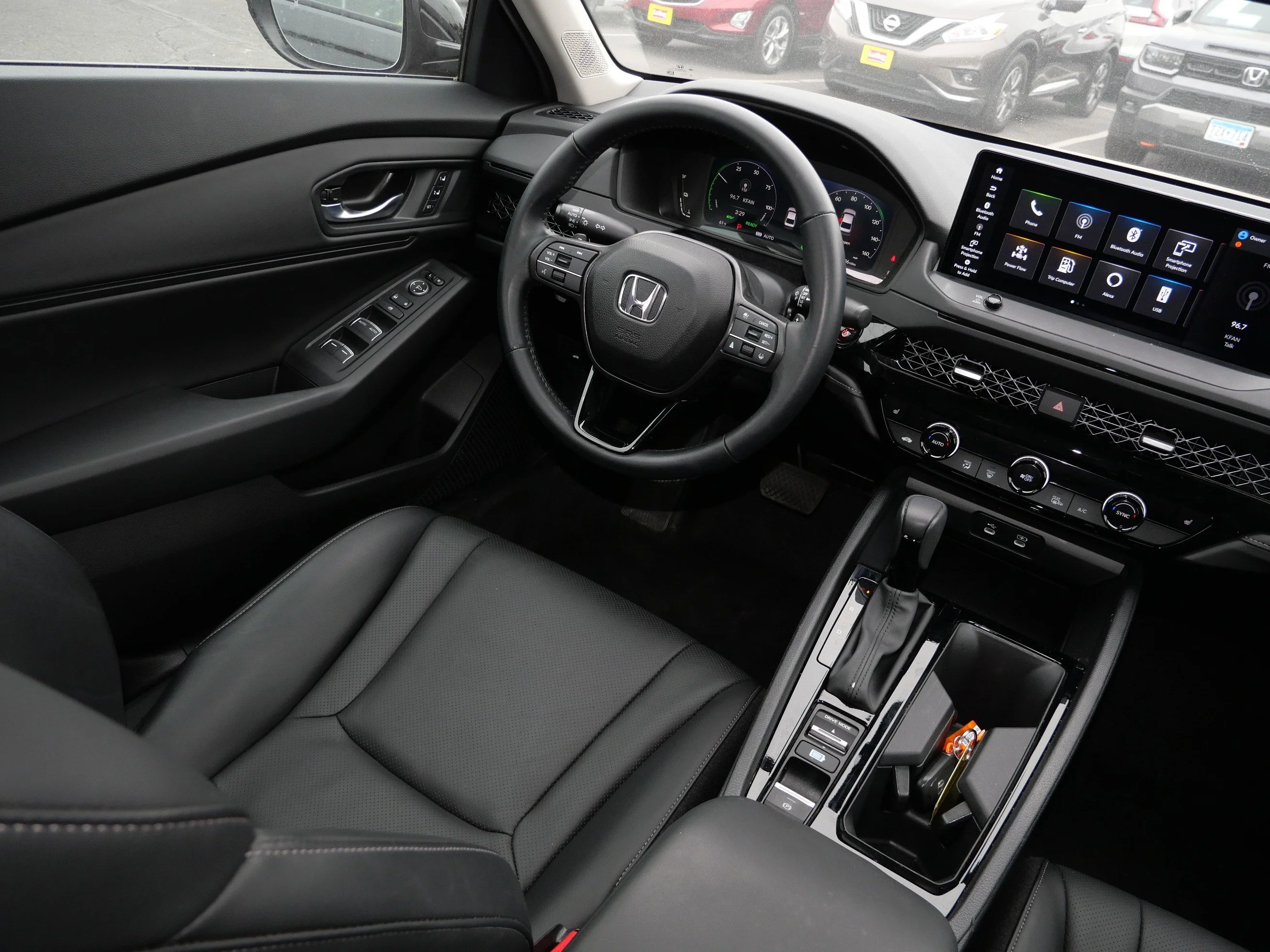 Used 2024 Crystal Black Pearl Honda EX-L image 9