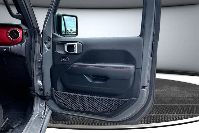 Used 2020 Sting Gray Clearcoat Jeep Unlimited Rubicon image 27