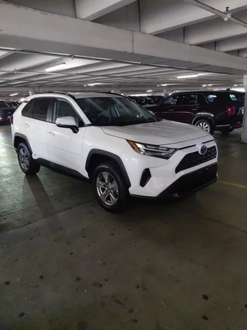 2024 Toyota RAV4 Hybrid LE