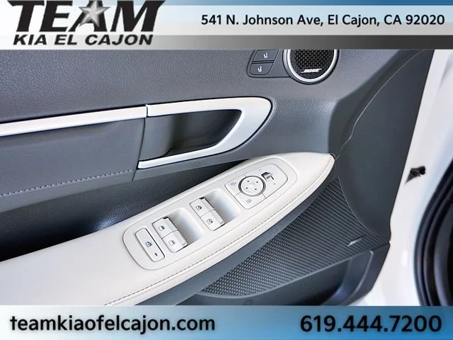 Used 2024 White Hyundai Limited image 24