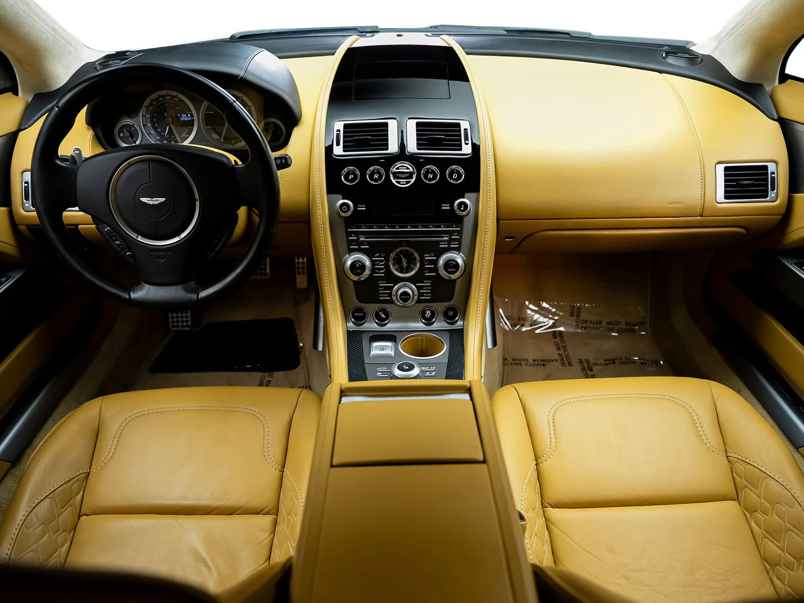 Used 2015 White Aston Martin Base image 4