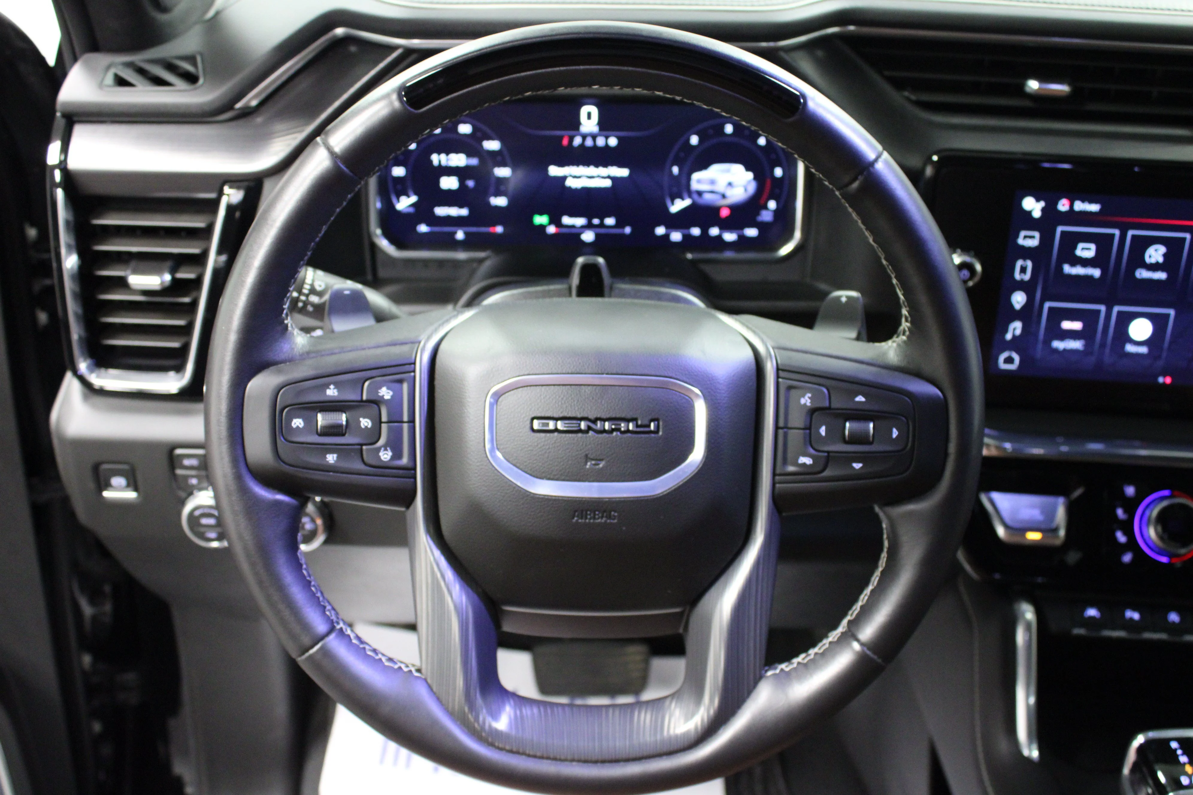 Used 2026 Onyx Black GMC Denali Ultimate image 17