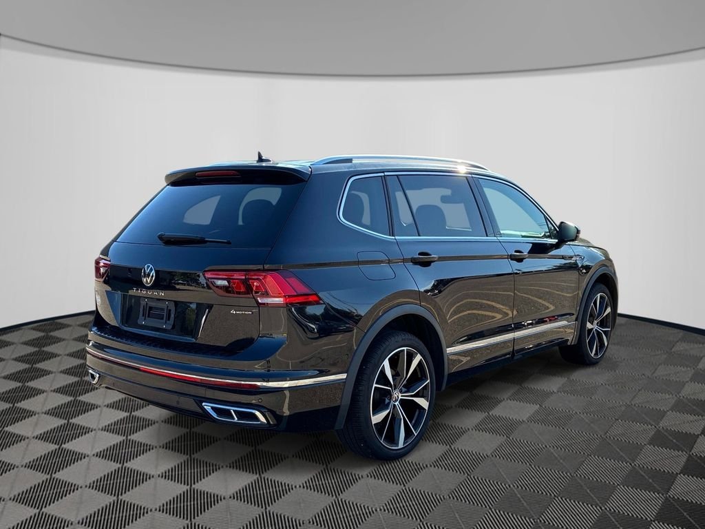 Used 2024  Volkswagen 2.0T SEL R-Line image 5
