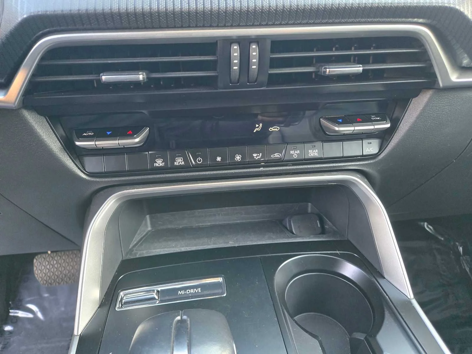 2025 Mazda CX-90 Select Package - Photo 18