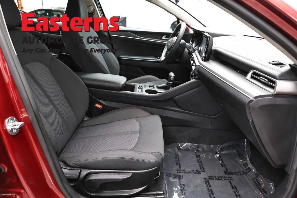 Used 2023 Red Kia LXS image 23