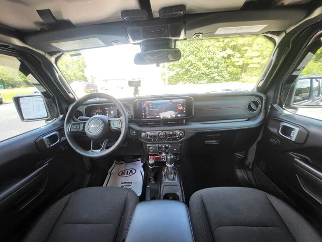 Used 2024 Gray Jeep Rubicon image 13