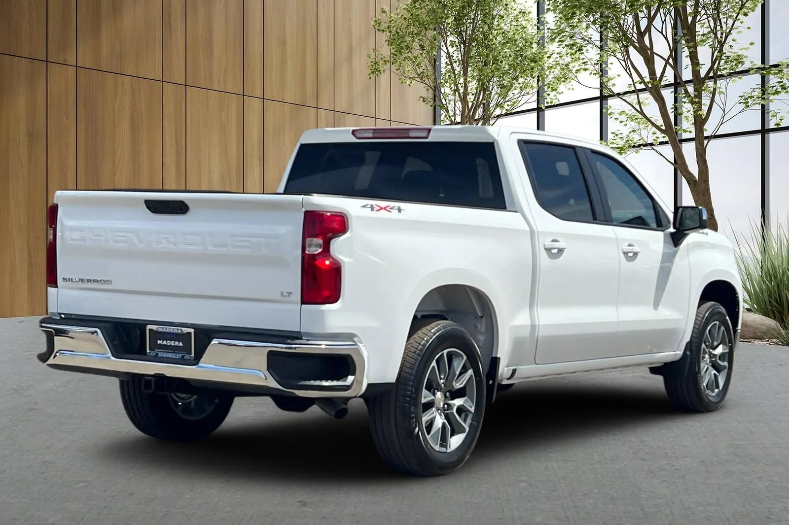 New 2026 Summit White Chevrolet LT (2FL) image 4