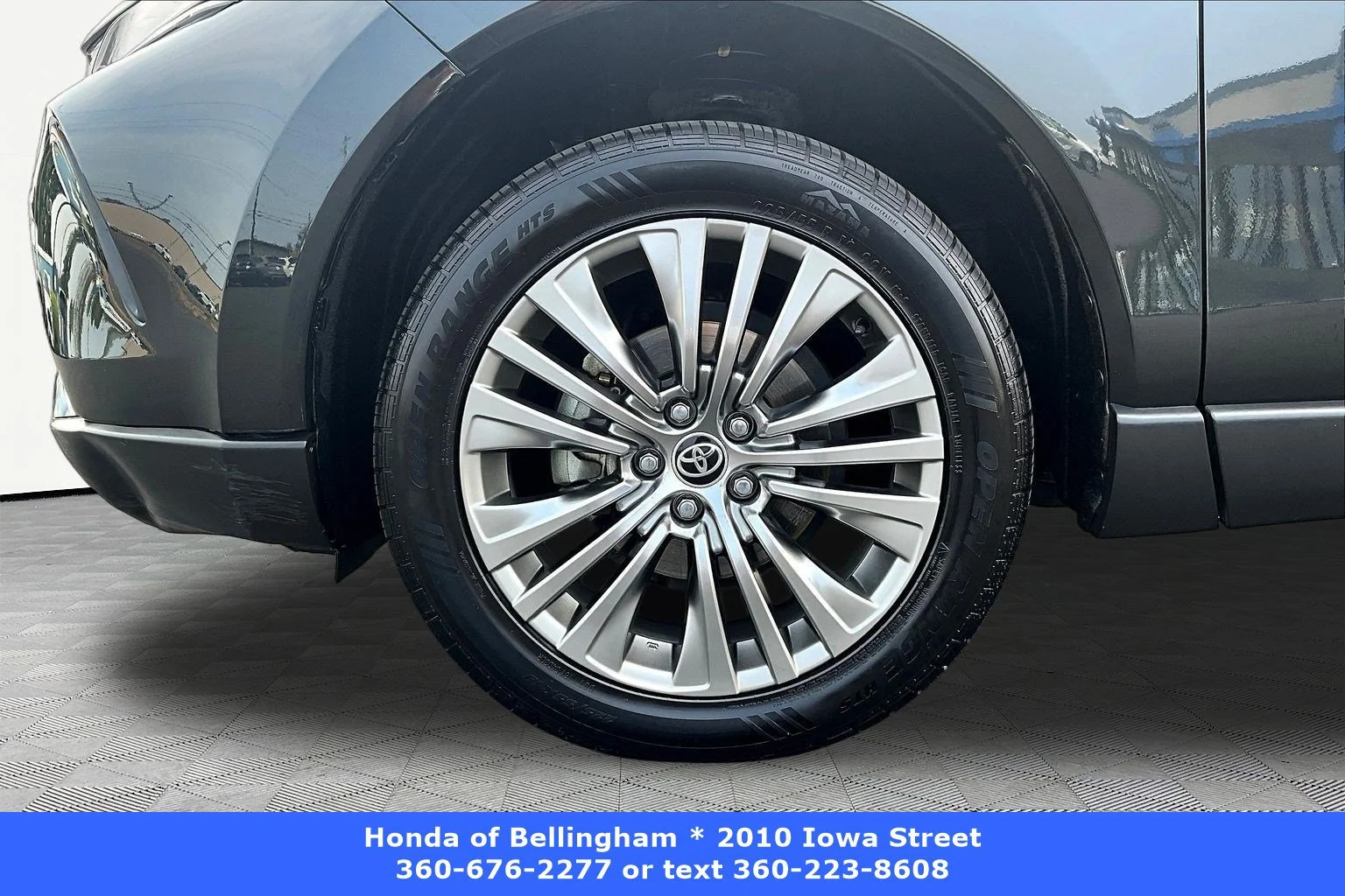 Used 2022 Celestial Black Toyota XLE image 28