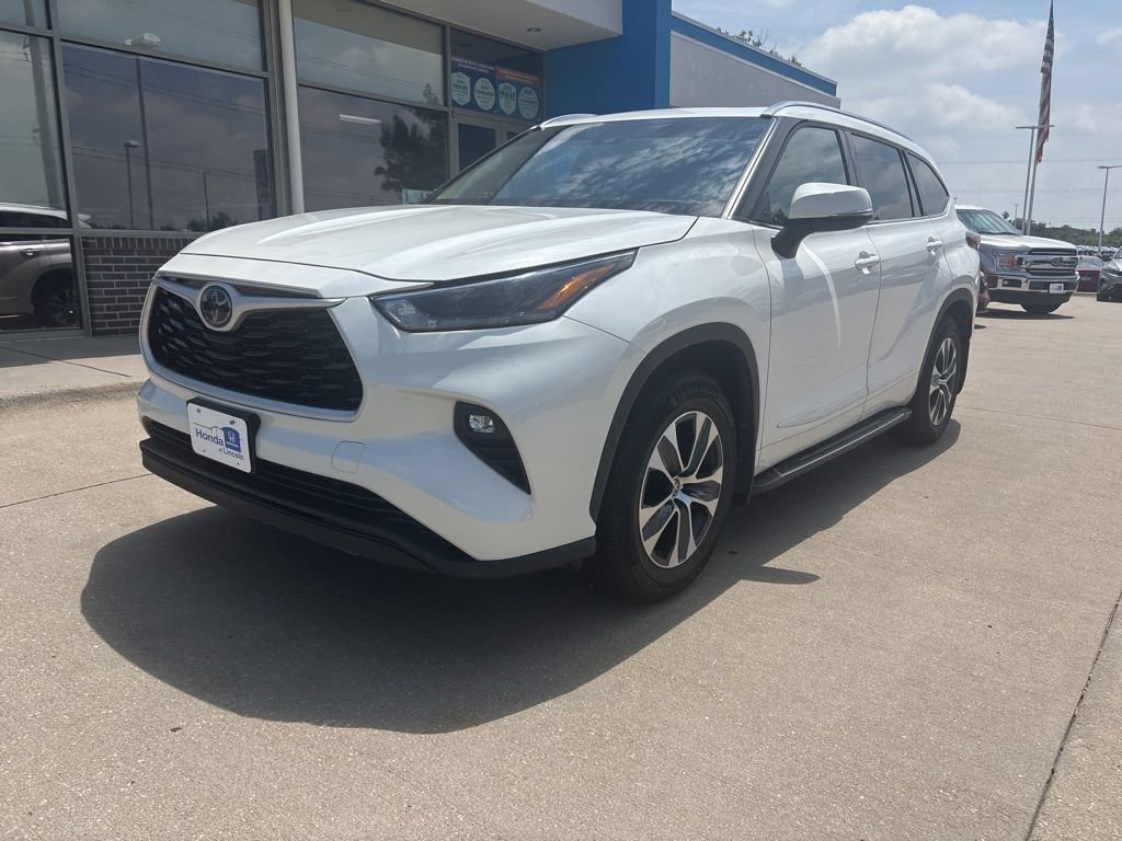 2021 Toyota Highlander XLE 4x4 V6's photo