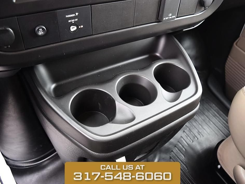 2026 Chevrolet Express Cargo Work Van - Photo 31