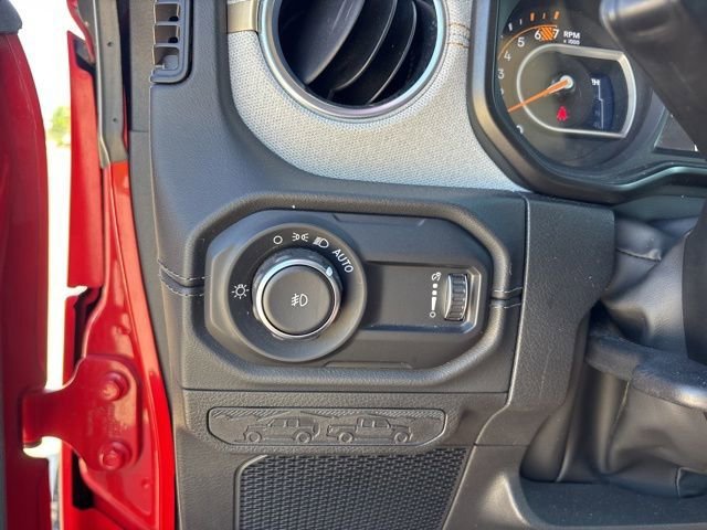 Used 2024 Red Jeep Sahara image 12