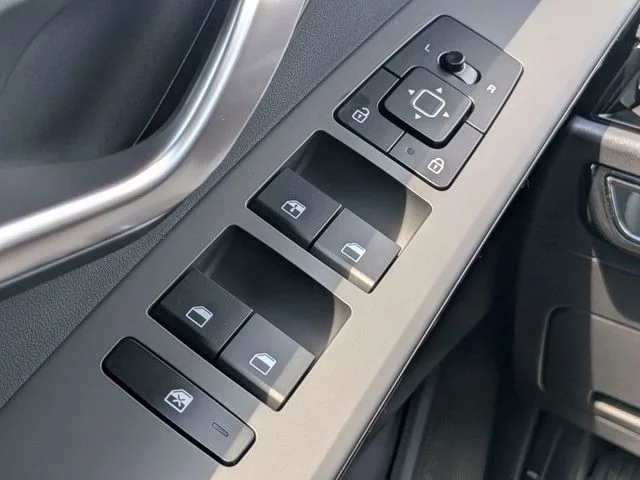 New 2026 Interstellar Gray Kia LX image 20