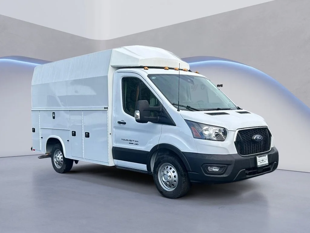 2024 Ford Transit Cutaway Base - Photo 7