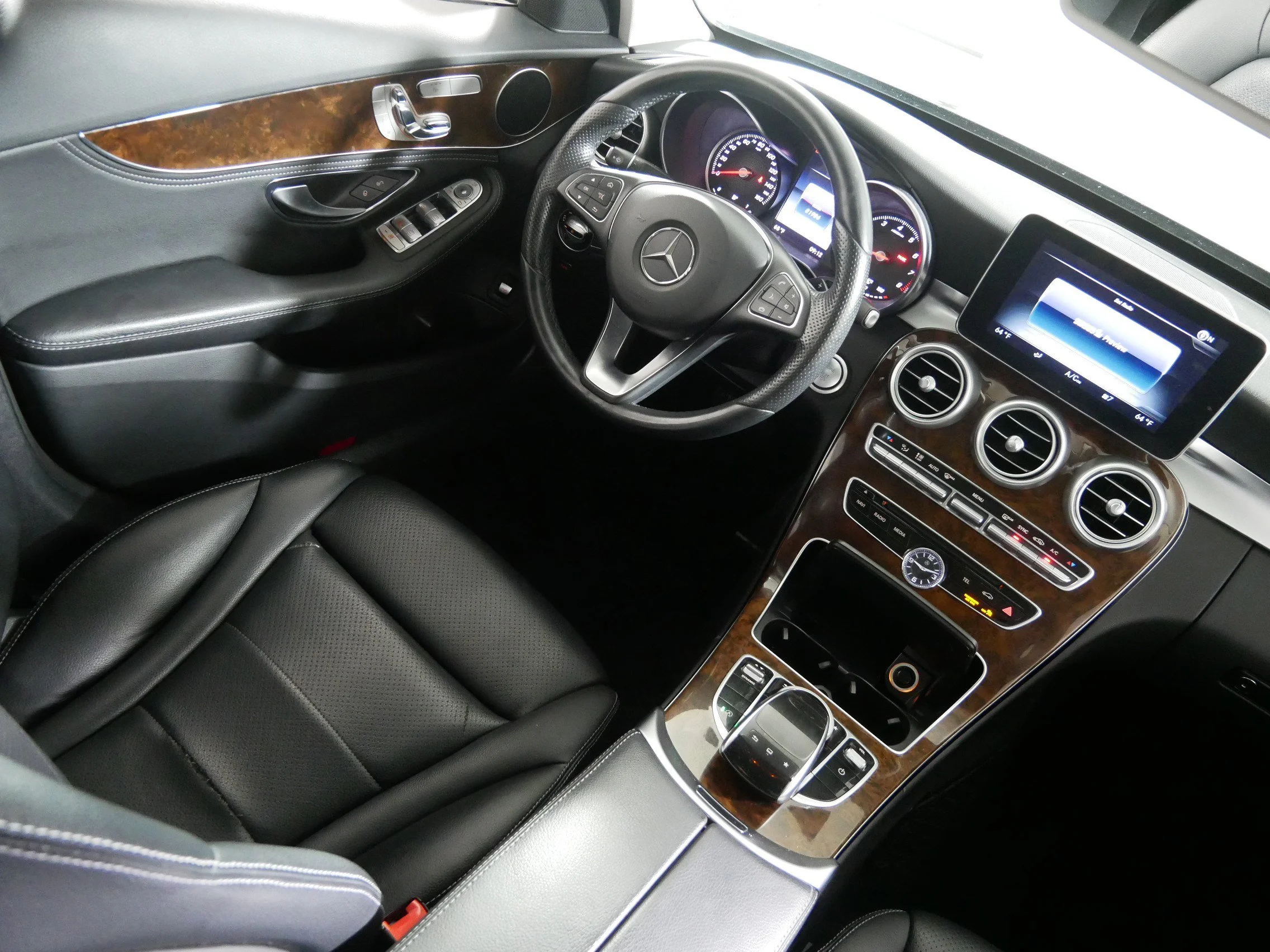 Used 2016 Black Mercedes-Benz C 300 image 9