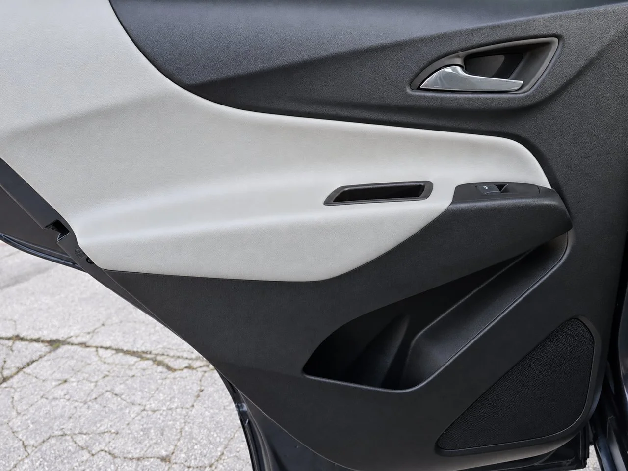 Used 2022 Iron Gray Chevrolet LT w/1LT image 22