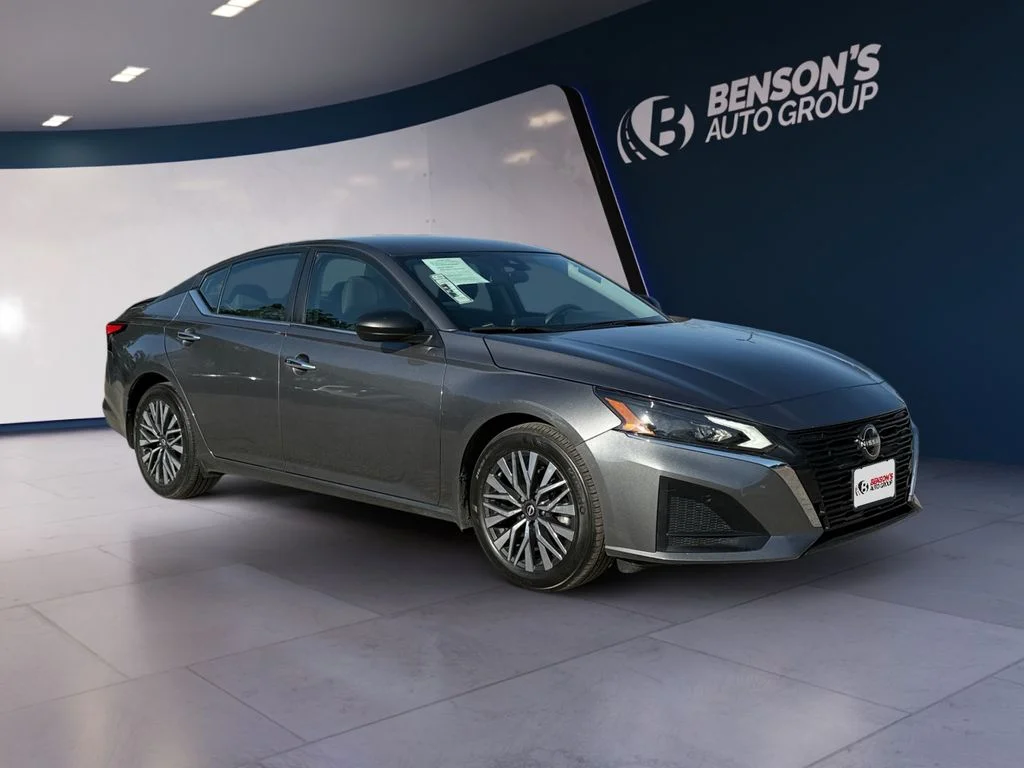 Used 2024 Gray Nissan 2.5 SV image 7