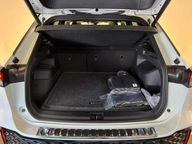 New 2026 White Volkswagen 2.0T SE R-Line Black image 5