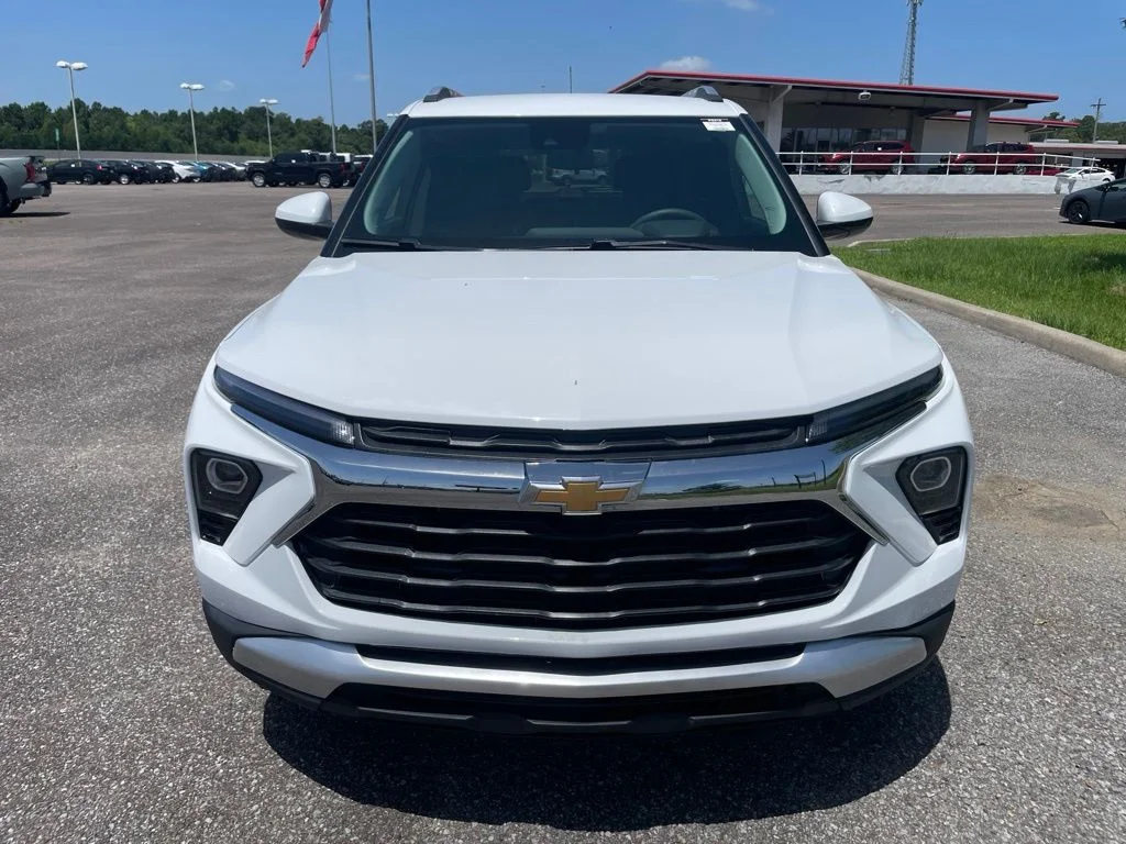 Used 2026 White Chevrolet LT image 2