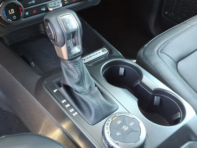 New 2026 Avalanche Gray Ford Outer Banks image 12