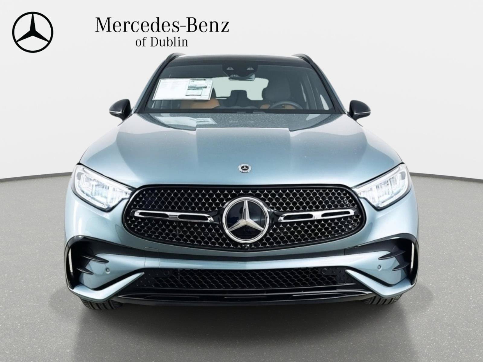 Used 2026 Silver Metallic Mercedes-Benz GLC 300 image 2