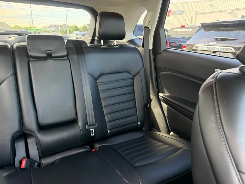 Used 2023 Silver Ford SEL image 60