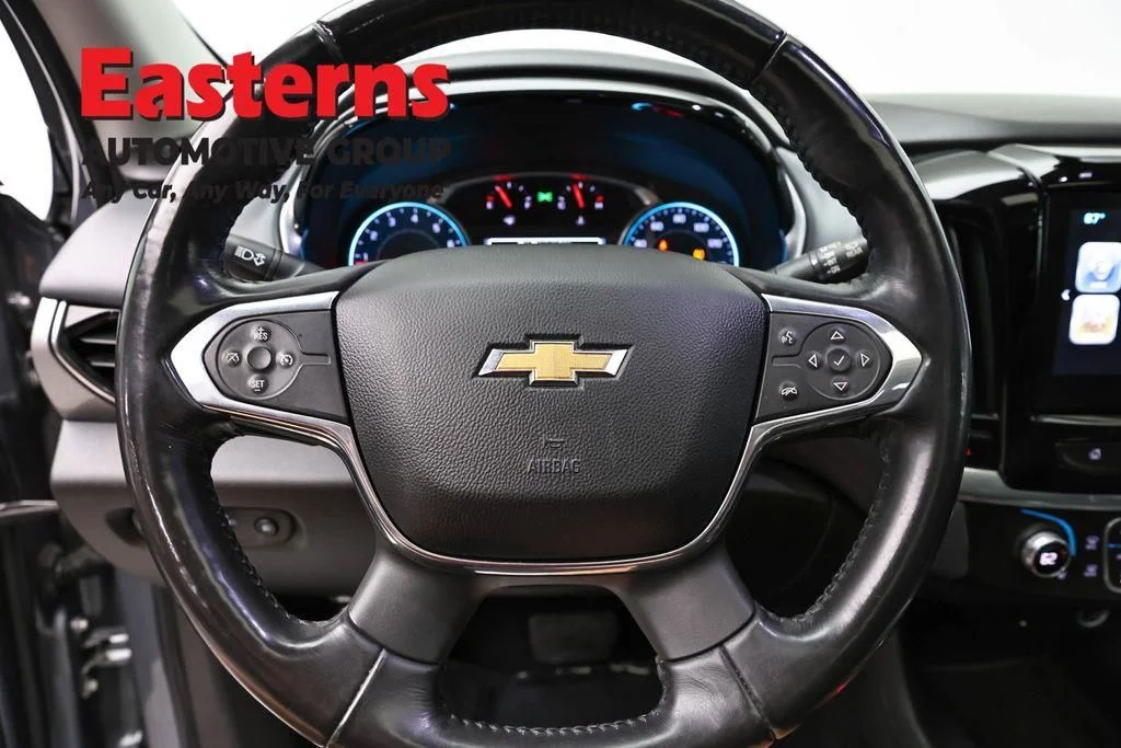Used 2018 Gray Chevrolet 3LT image 12