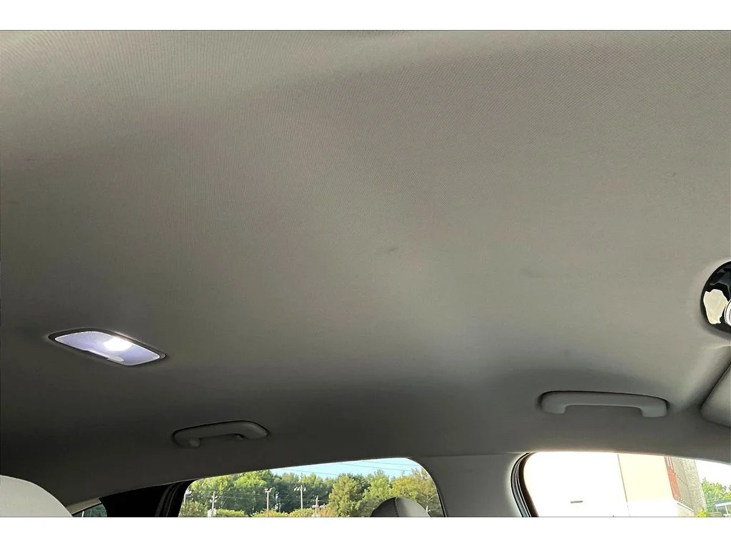 Used 2025 Gray Hyundai SEL image 15