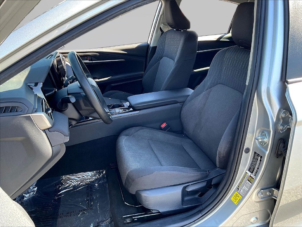 Used 2025 Silver Toyota LE image 23