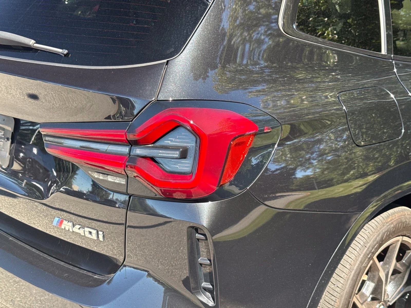 Used 2022 Black Sapphire Metallic BMW M40i image 12