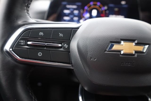 Used 2025 White Chevrolet LT image 21