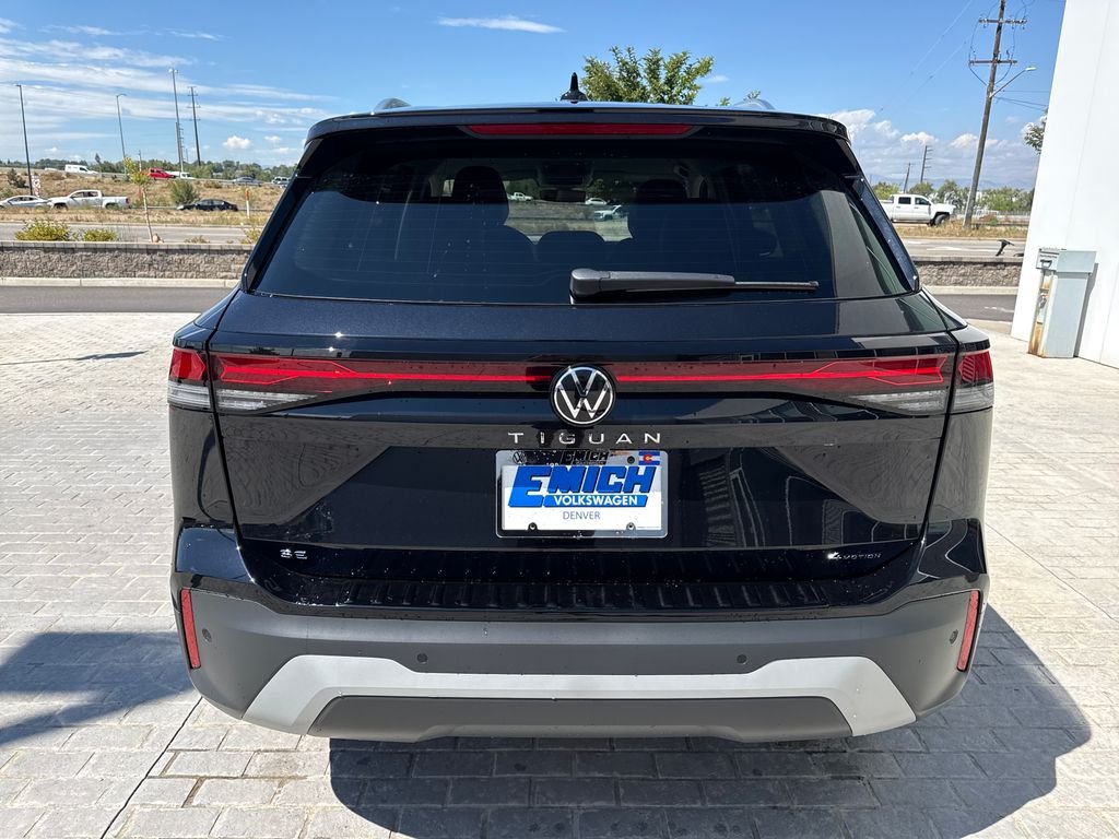 Used 2026 Deep Black Pearl Volkswagen 2.0T SE image 4