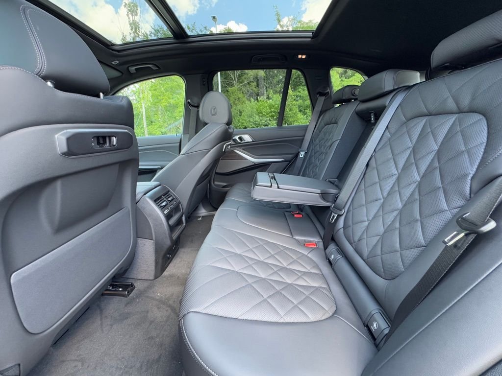 Used 2026 White BMW xDrive50e image 19