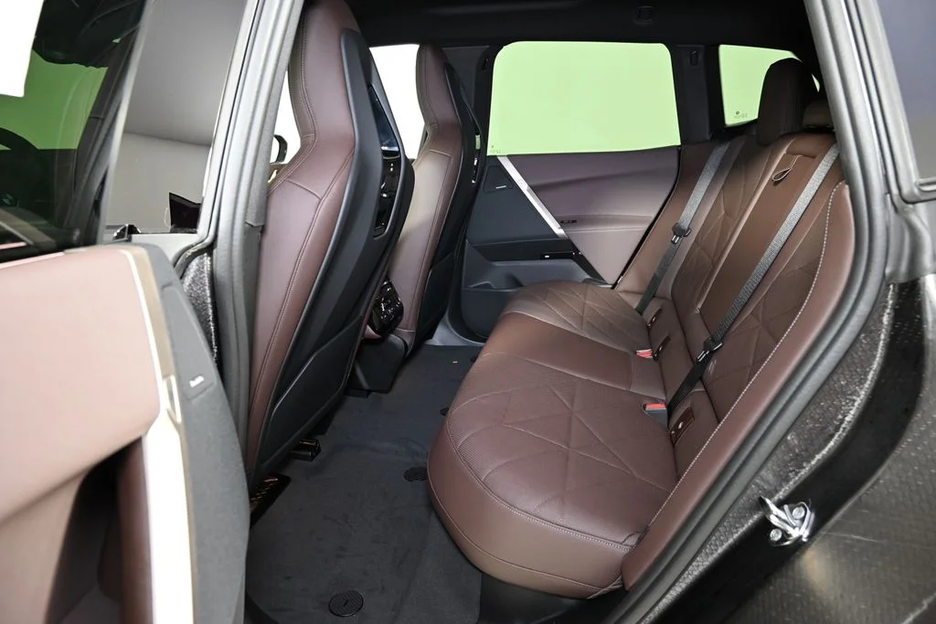 2026 BMW iX 45 - Photo 23