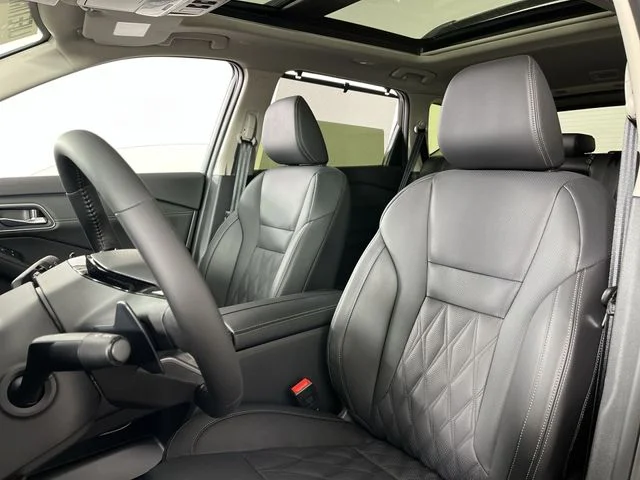 2026 Nissan Rogue Platinum - Photo 11