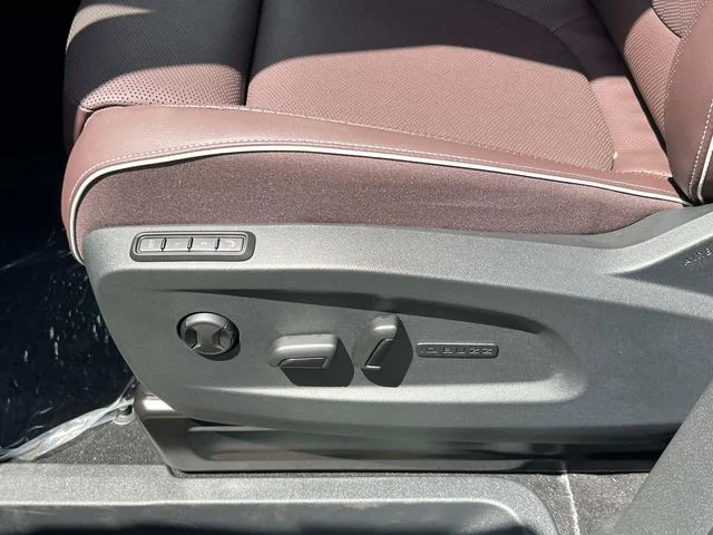 2025 Volkswagen ID. Buzz Pro S - Photo 17