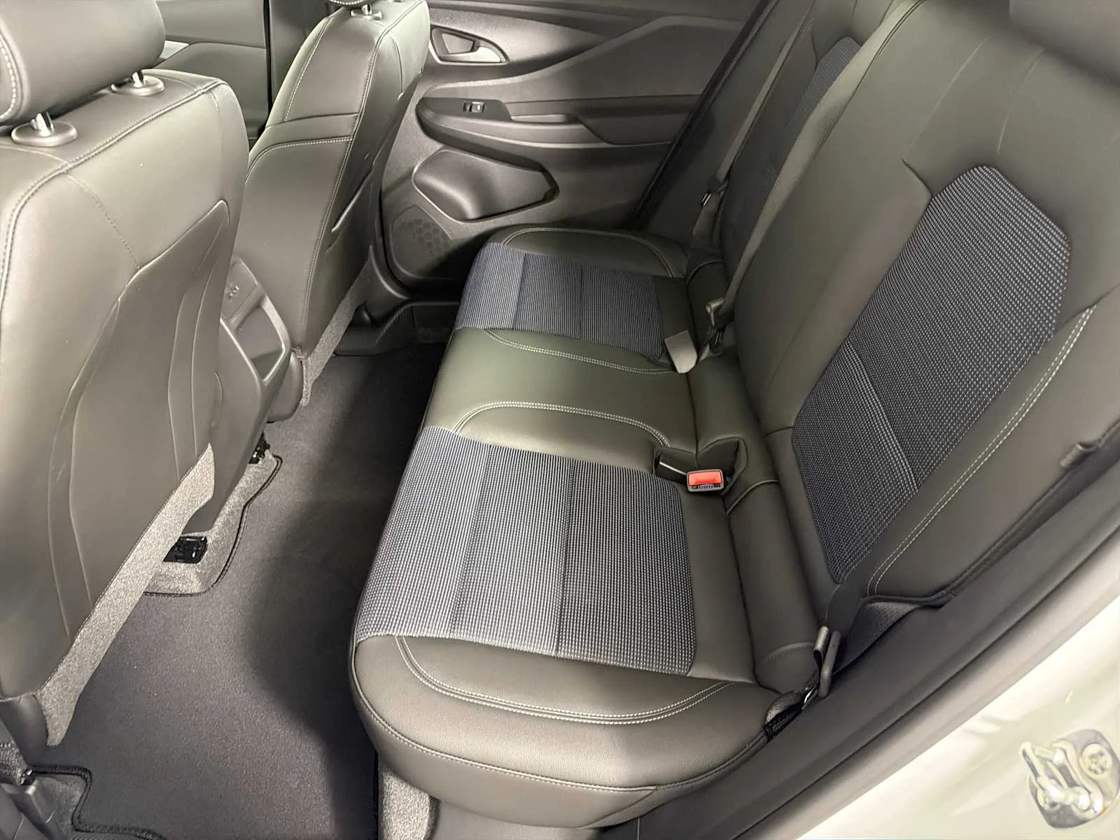 New 2026 Summit White Buick Preferred image 19