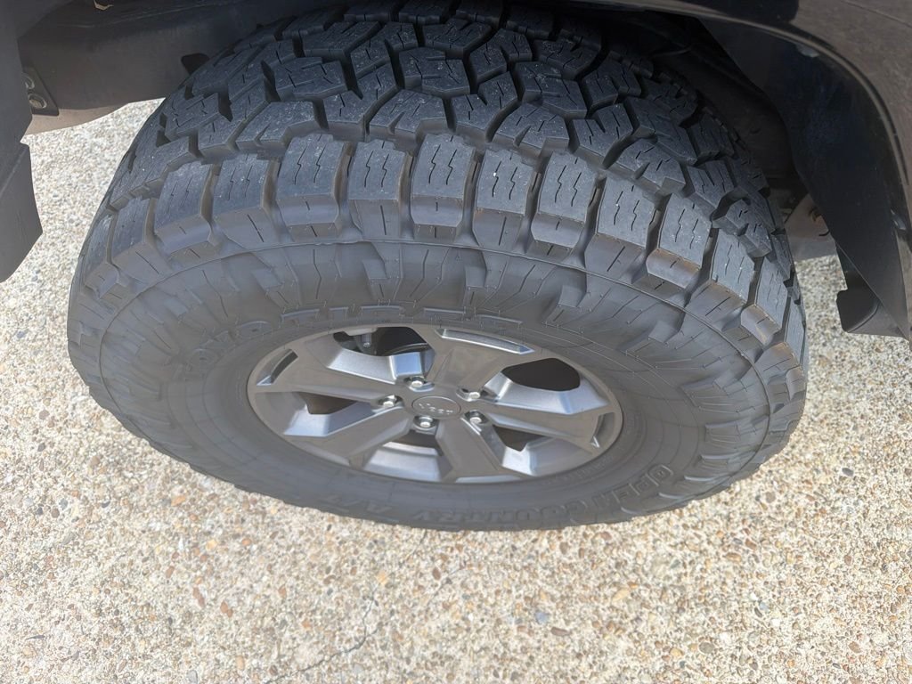 Used 2017 Black Jeep Unlimited Rubicon Recon image 10